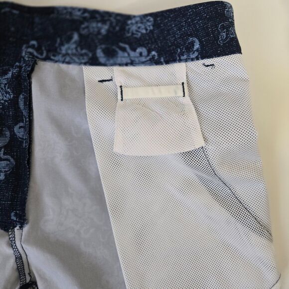 Sperry Water Shorts Size 30 – Octopus Print Swim Trunks – Navy Blue NWT - Picture 11 of 16